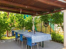 Comfortable House With Private Swimming Pool