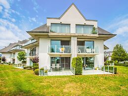 Apartment With Spacious Terrace