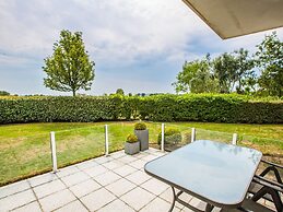 Apartment With Spacious Terrace
