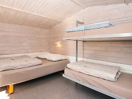 Pretty Cabin in Camping Resort