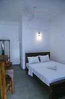 Emerald Coast Hotel Negombo