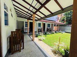 Emerald Coast Hotel Negombo