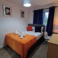 Stylish Pet Friendly 3 Bedroom House in Manchester