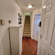 Stylish Pet Friendly 3 Bedroom House in Manchester