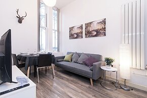 Tranquil Derby 2 Bedroom Apartment Retreat