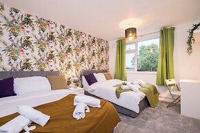 Michaelmas 2-bedroom Apartment in Coventry