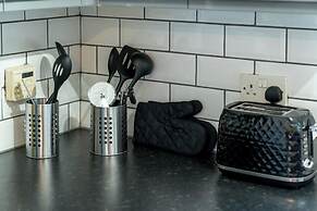 Pet-friendly 1-bedroom Apartment in Crawley