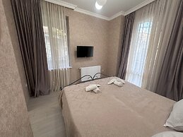 Silver 44 Hotel