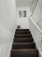 House - Sleeps 5 & Close to Peak District