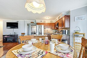 Balcony + Pool: North Myrtle Beach Condo Near Golf