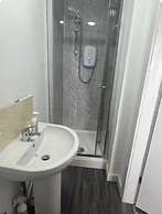 Oak Tree Lane Luxury Apartment in Birmingham