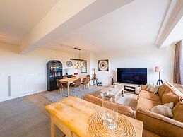 Modern Flat 2 Bedrooms With Open View