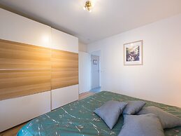 Modern Flat 2 Bedrooms With Open View