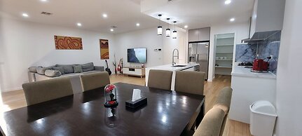 Brand new House in Sunshine West