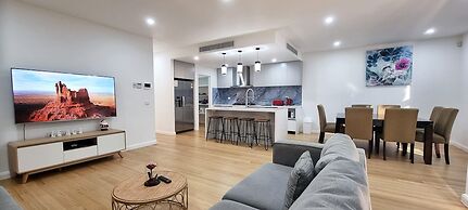 Brand new House in Sunshine West