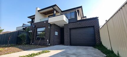 Brand new House in Sunshine West