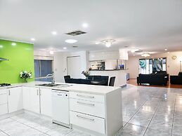 5 Bedrooms Spacious Home