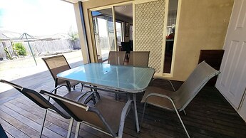 St Albans House - Spacious and Modern Home