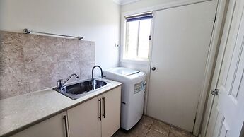 St Albans House - Spacious and Modern Home