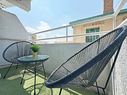 Palmbeach Larnaka Finikoudes - 1min to Beach