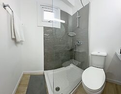 Palmbeach Larnaka Finikoudes - 1min to Beach