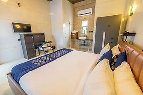 W & H View Residency