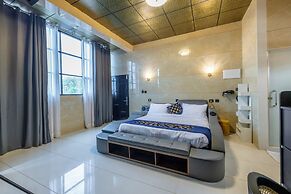 W & H View Residency