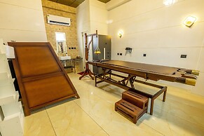 W & H View Residency