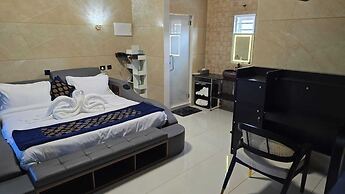 W & H View Residency