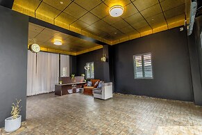 W & H View Residency