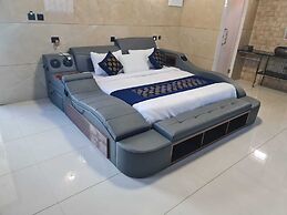 W & H View Residency