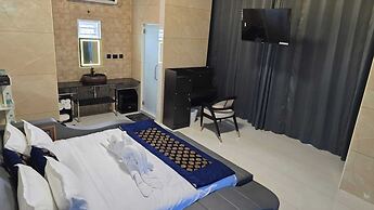 W & H View Residency