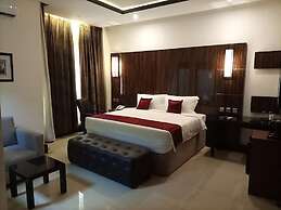 Rento Hotel and Suites