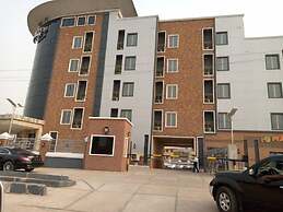 Rento Hotel and Suites