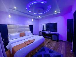 Rento Hotel and Suites