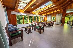 Violeta Homes Monteverde