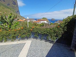 Villa With sea Views in Porto da Cruz