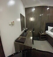 AA Hotel & Suites