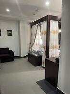 AA Hotel & Suites