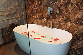 Royal Trau Quy Boutique Hotel