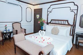 Royal Trau Quy Boutique Hotel