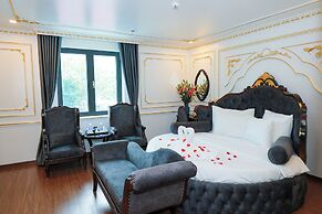 Royal Trau Quy Boutique Hotel