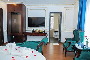 Royal Trau Quy Boutique Hotel