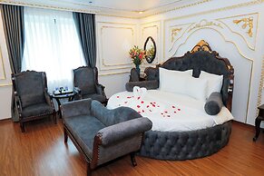 Royal Trau Quy Boutique Hotel