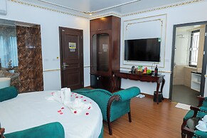 Royal Trau Quy Boutique Hotel