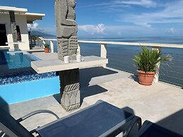 Trujillo Airport Beach Suites