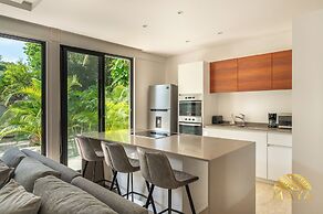 Panoramic 108C 1BR Large Condo La Veleta