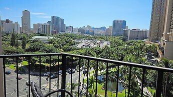 Palms at Waikiki by Tropical Escapes