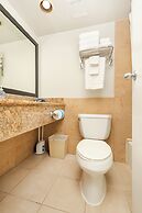 Palms at Waikiki by Tropical Escapes