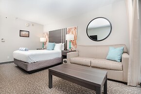 Palms at Waikiki by Tropical Escapes